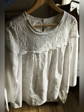 100% Cotton White Eyelet Lace Peasant Blouse